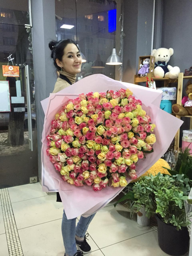 Купить розы в Алматы, Нур-Султане, Семее, Караганде, Усть-Каменогорске, Павлодаре